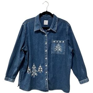 FG Field Gear women’s holiday Christmas denim button down Christmas trees large